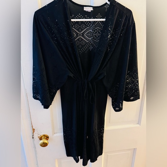 Dotti Women's Laser-Cutout V-Neck Kimono Cover-Up - Picture 7 of 8